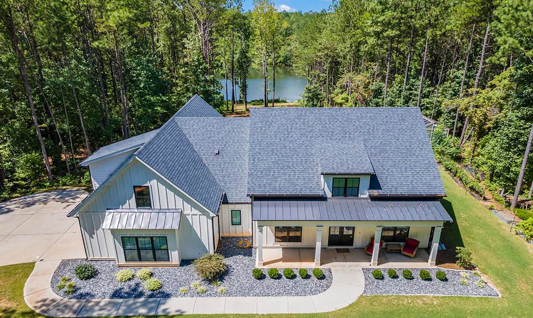 Lakefront Homestead On Five Acres With In Grantville, United