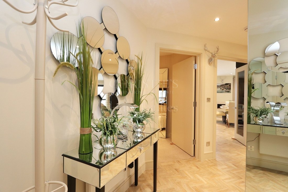 Sea Facing Two Bedroom Apartment At Castle In Saint Helier, St Helier, Jersey For Sale (13175208)