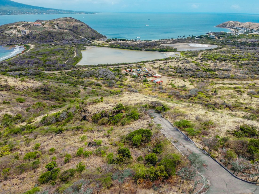 Land in Basseterre, Saint Peter Basseterre Parish, Saint Kitts and Nevis 4 - 13181998