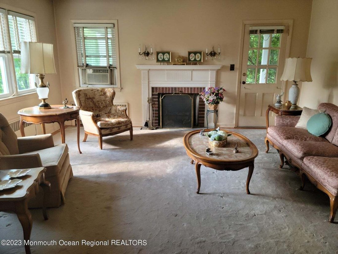 House in Matawan, New Jersey, United States 3 - 13179459