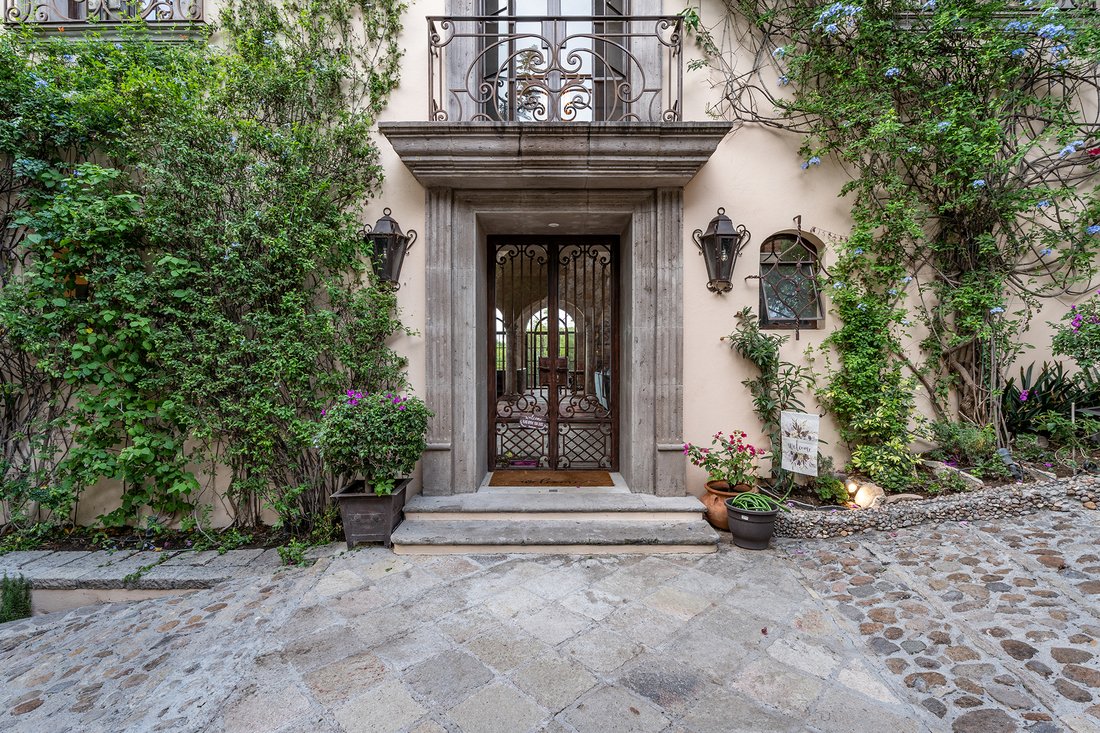 Villa La Vista In San Miguel, Guanajuato, Mexico For Sale (13100068)