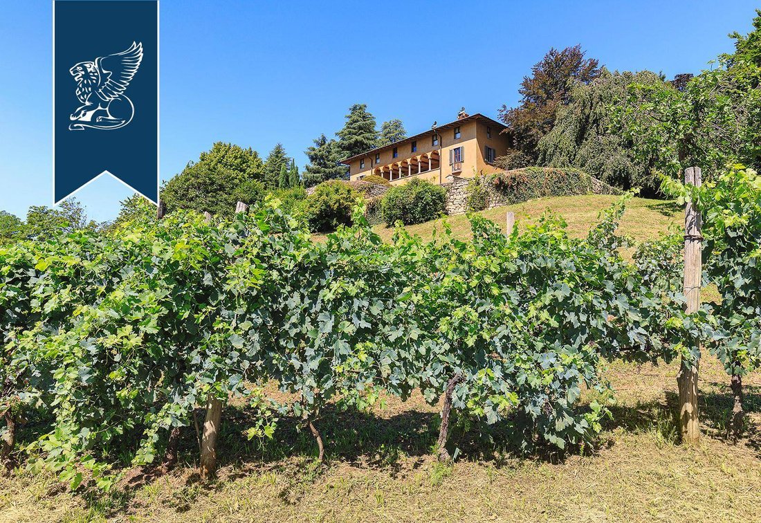 Villa in Casazza, Lombardy, Italy 3 - 13180384