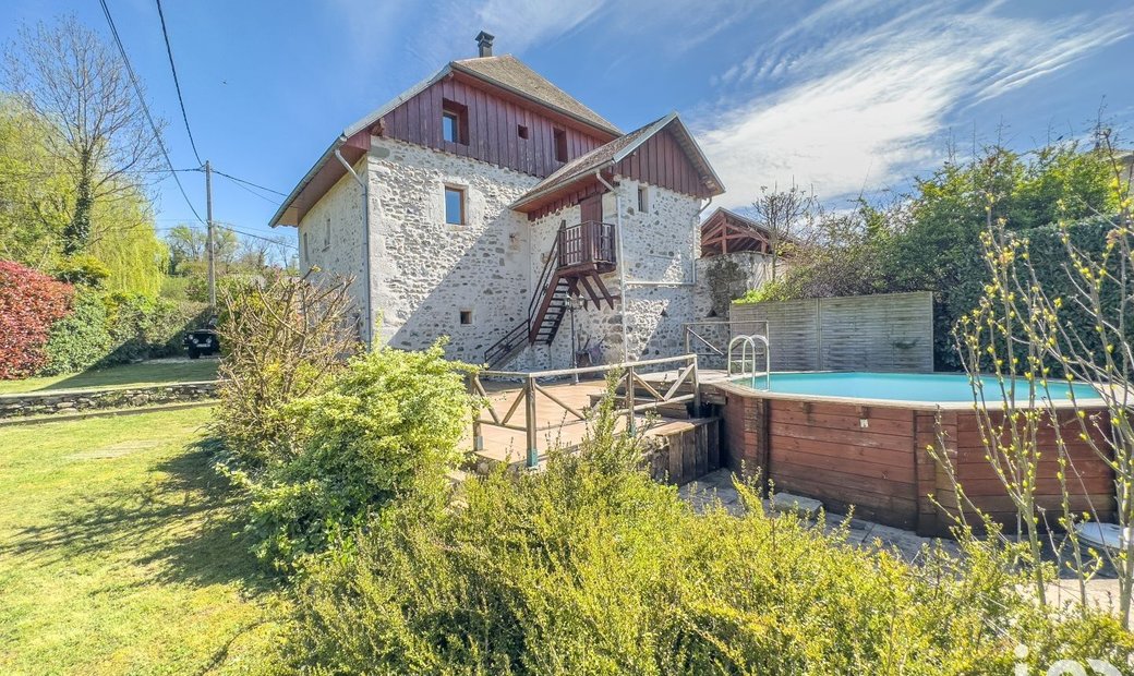 Vente Manoir 7 Pièces In Entrelacs, Auvergne Rhône Alpes, France For