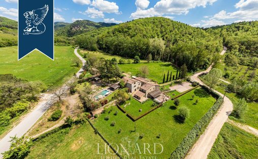 Villa in Gaiole in Chianti, Tuscany, Italy 1