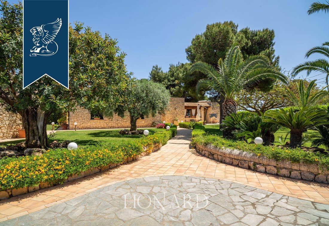 Villa in Fontane Bianche, Sicily, Italy 2 - 13180365