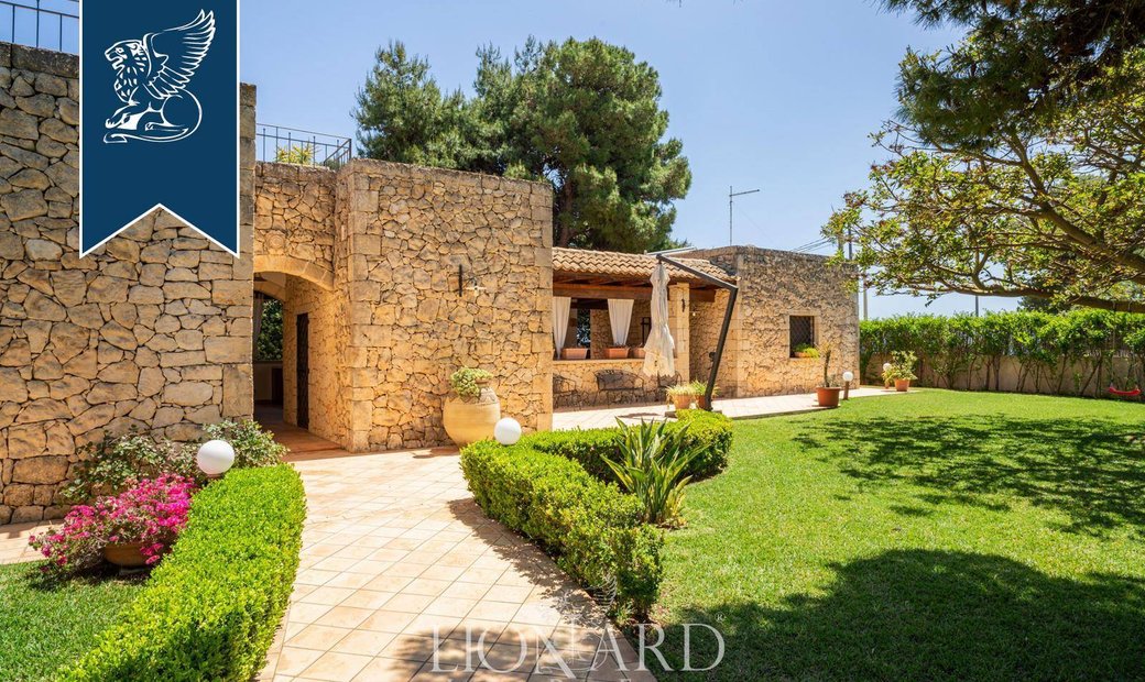 Luxury Villa For Sale In Siracusa In Plemmirio, Sicily, Italy For Sale