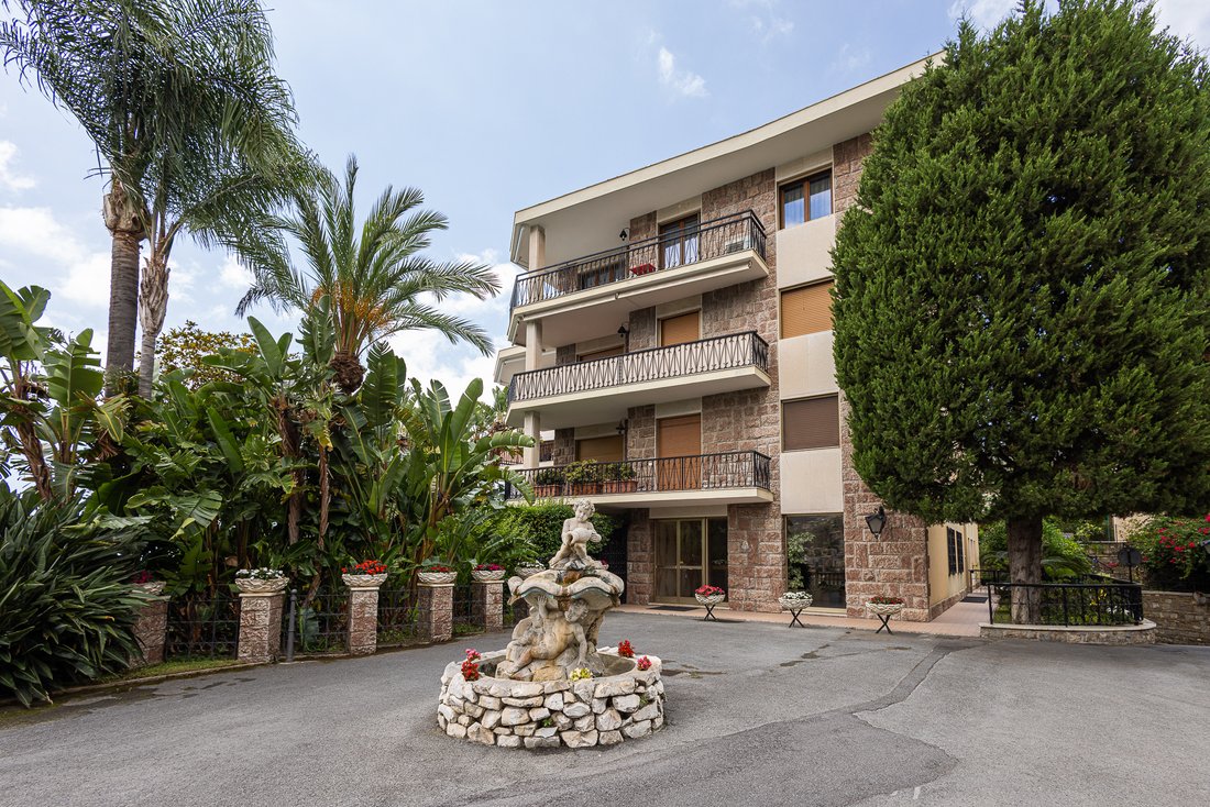 Penthouse in Aurelia Ponente Street - Valdirodi, Ospedaletti, Liguria 2 - 13179507