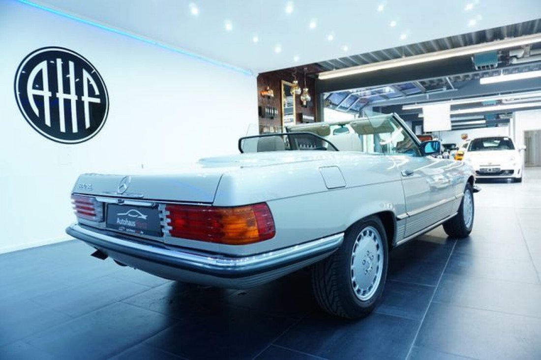 Cabriolet in Remscheid, Germany 5 - 13185820