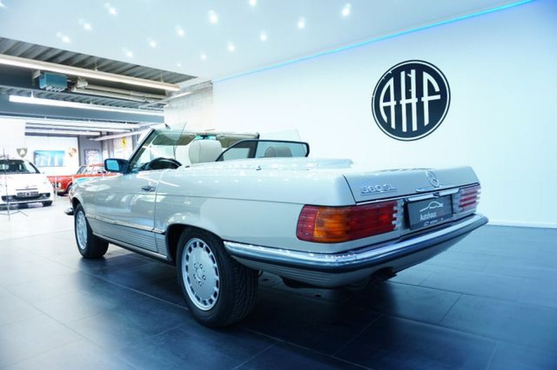 Cabriolet in Remscheid, Germany 4 - 13185820