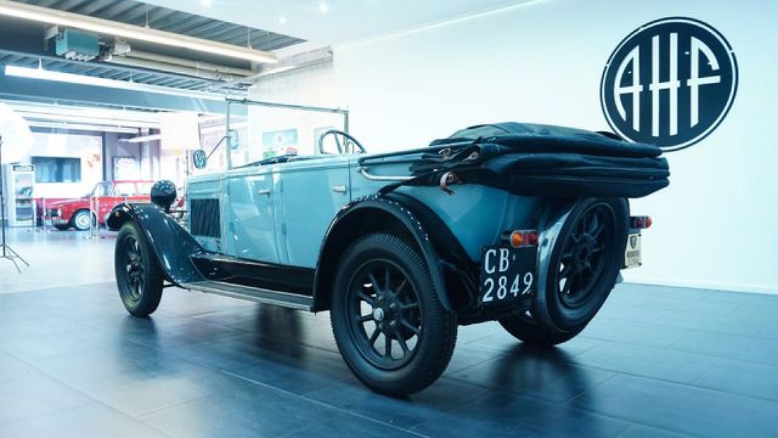 Cabriolet in Remscheid, Germany 3 - 13185890