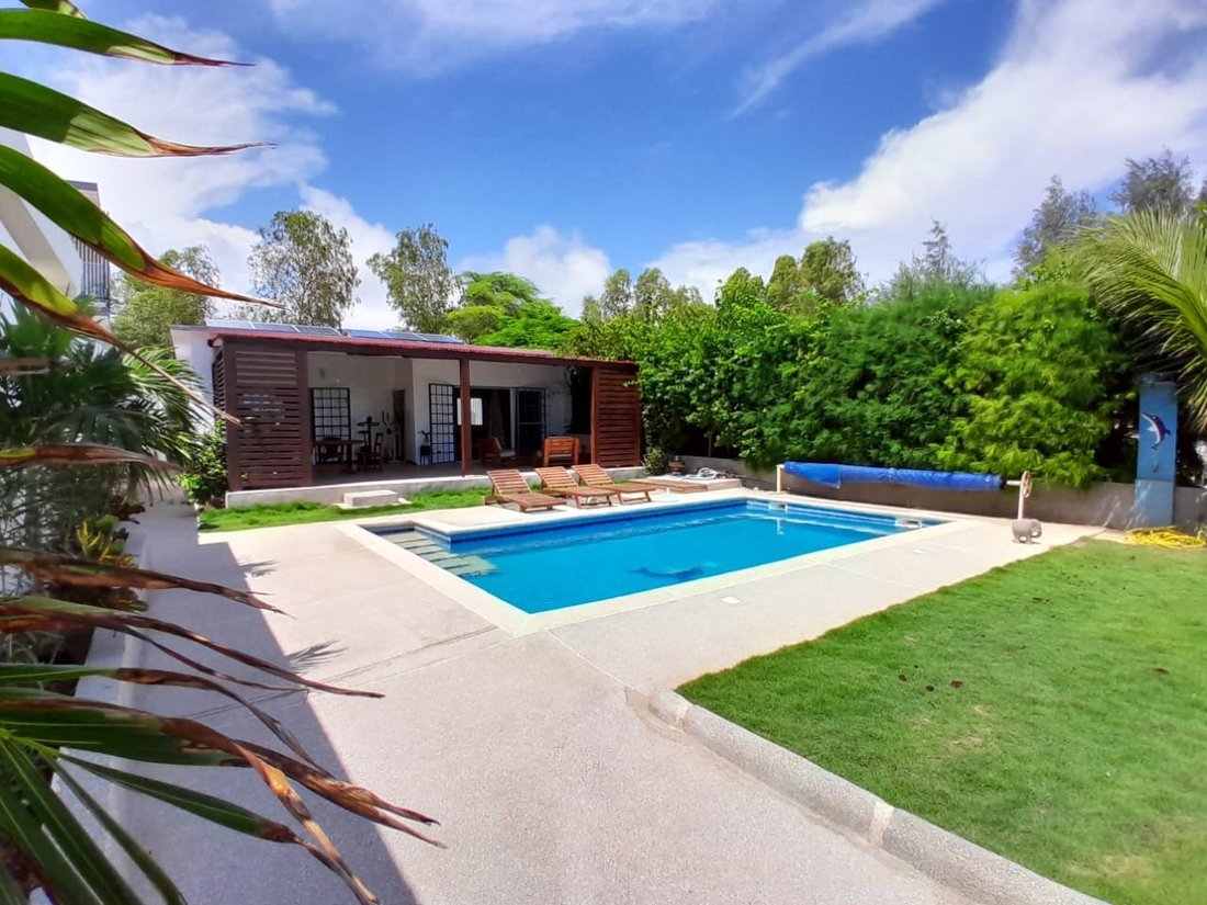 A Ne Pas Manquer!! Superbe Villa Pieds Dans In Ngaparou, Thiès Region