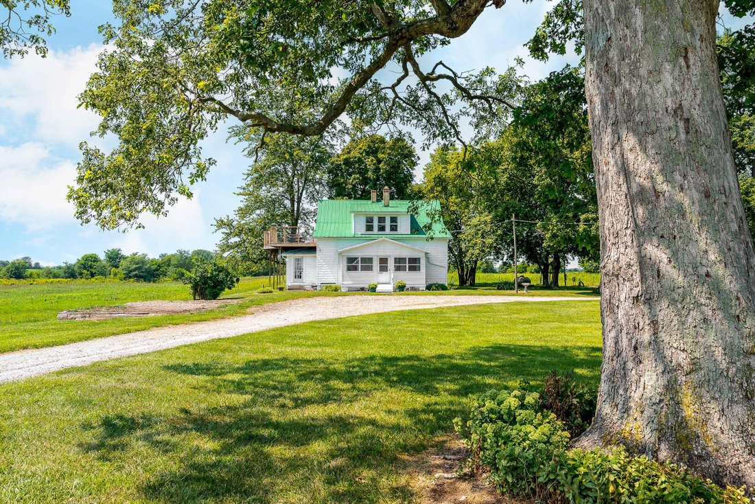 5 Bedrooms Single Family Detached In Choctaw Lake, Ohio, United States