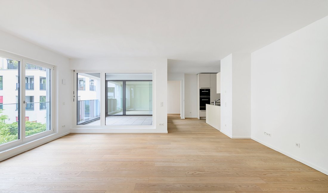 Generosity And Timeless Elegance. 4.5 Rooms In The In Munich, Bavaria