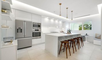 Townhouse in West Bay, Cayman Islands 1