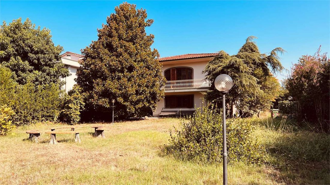Villa in San Marco, Lucca, Italy 3 - 13187872