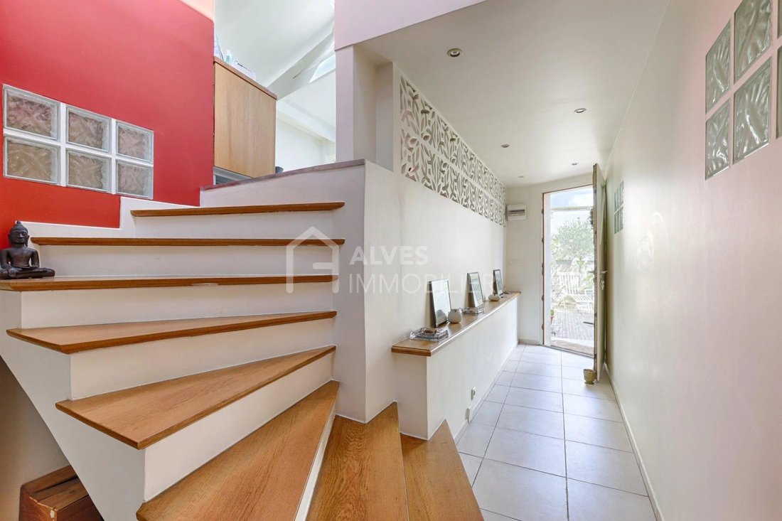 Apartment in Fontenay-sous-Bois, Île-de-France, France 3 - 12723261
