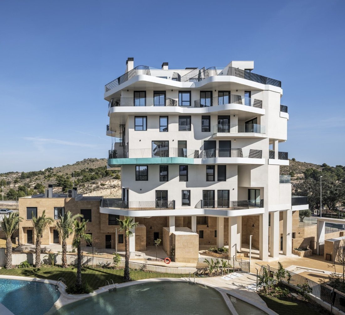 Apartment in la Vila Joiosa / Villajoyosa, Valencian Community, Spain 1 - 13189537