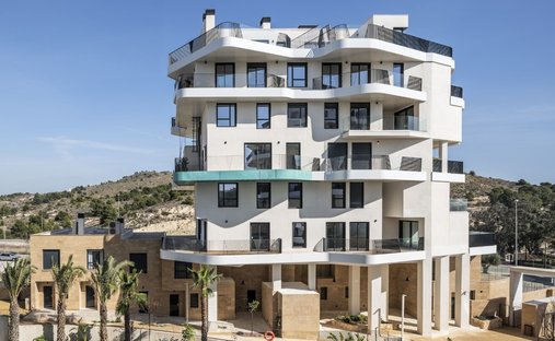 Apartment in la Vila Joiosa / Villajoyosa, Valencian Community, Spain 1