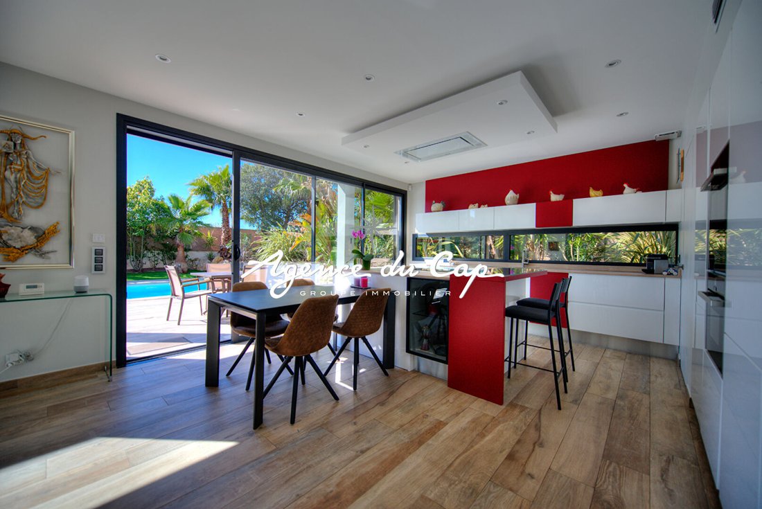 Frejus Contemporary Villa 5 Rooms In Fréjus, Provence Alpes Côte D'azur