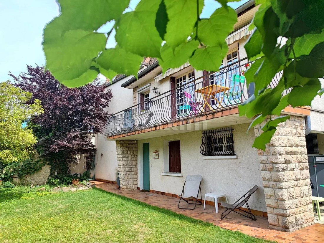 Maison Atypique In Beaune, Bourgogne Franche Comté, France For Sale