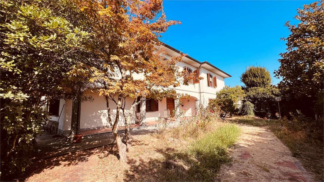 Villa in San Marco, Lucca, Italy 1 - 13187872