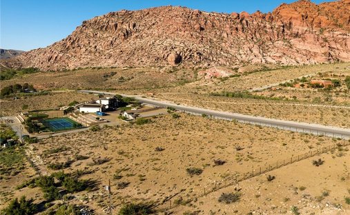 Land in Las Vegas, Nevada, United States 1