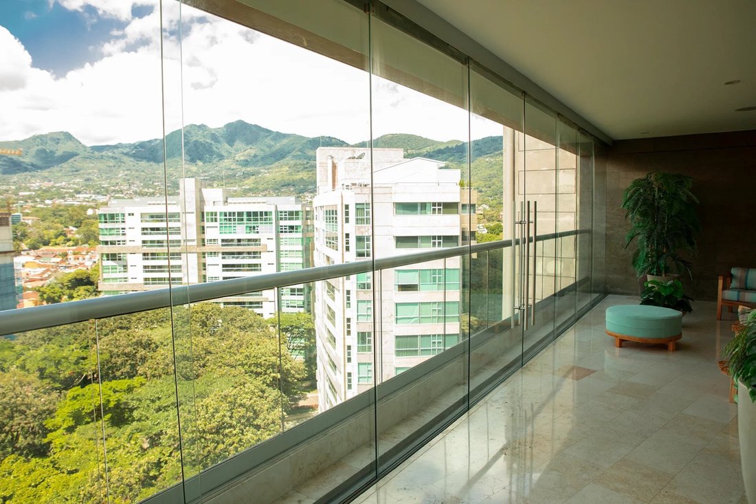 Apartment in Escazu, San José Province, Costa Rica 5 - 13189139