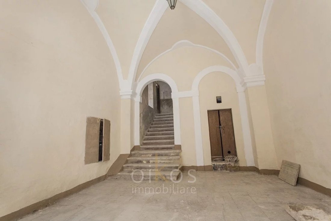 18th Century Palace For Sale In Oria With Secret Garden In Oria, Apulia
