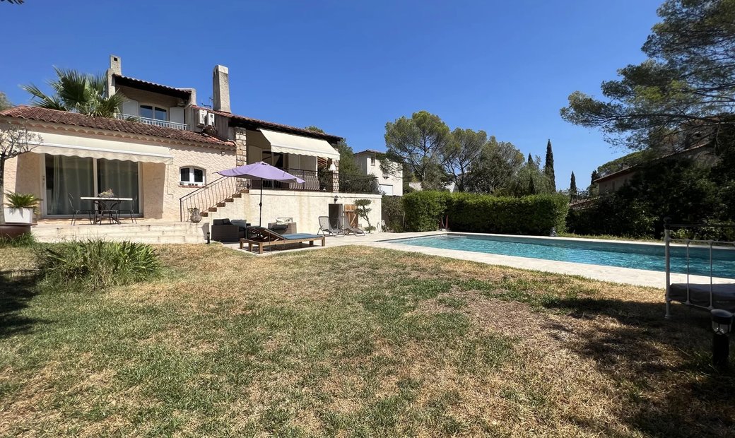 Fréjus House In Fréjus, Provence Alpes Côte D'azur, France For Sale