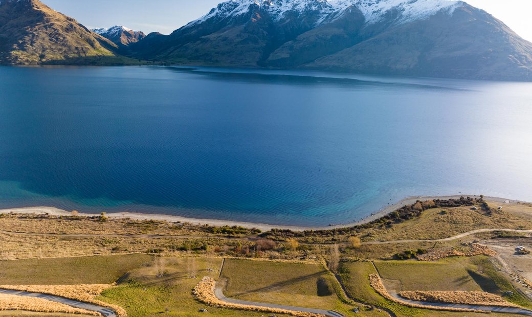 Exceptional Waterfront Living In Drift Bay, Otago, New Zealand For Sale