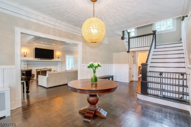 6 Bedrooms Single Family Detached In Mountain Lakes, New Jersey, United