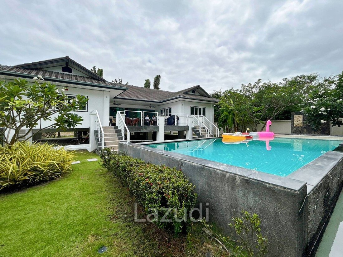 Villa in Hin Lek Fai, Prachuap Khiri Khan, Thailand 2 - 13194806