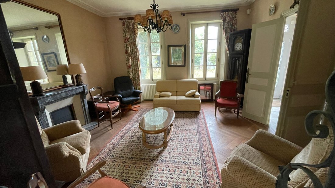 Vente Maison De Maître 8 Pièces 250 M² Centre In Auray, Brittany