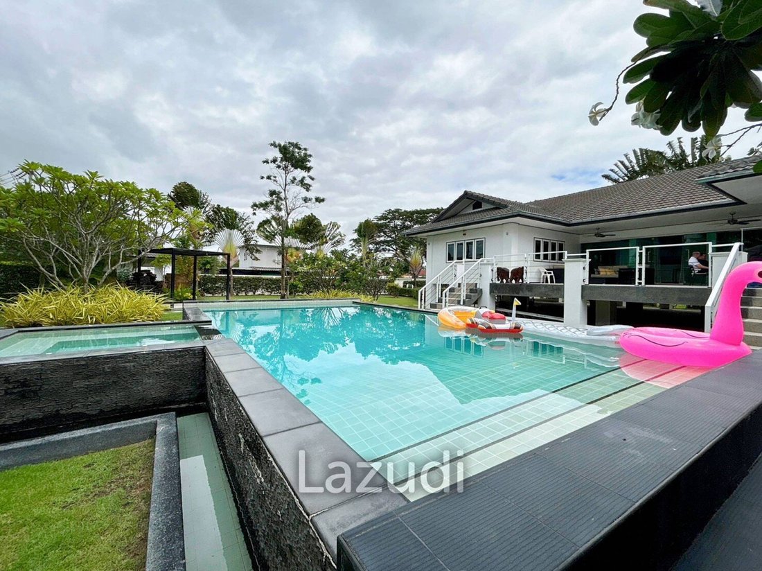 Villa in Hin Lek Fai, Prachuap Khiri Khan, Thailand 3 - 13194806