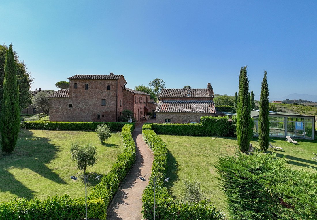 Country House in Castiglione del Lago, Umbria, Italy 4 - 13195418