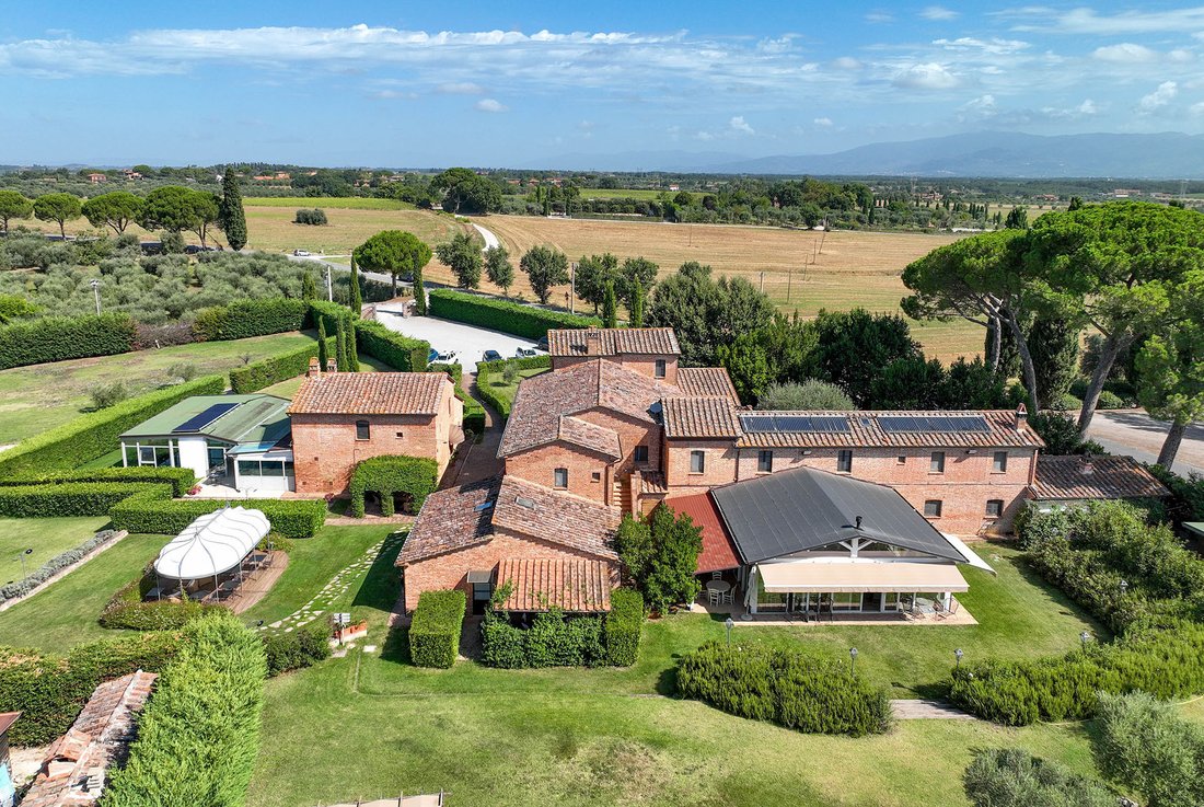Country House in Castiglione del Lago, Umbria, Italy 3 - 13195418
