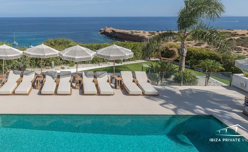 Villa in Cap Martinet, Santa Eularia des Riu, Balearic Islands 1