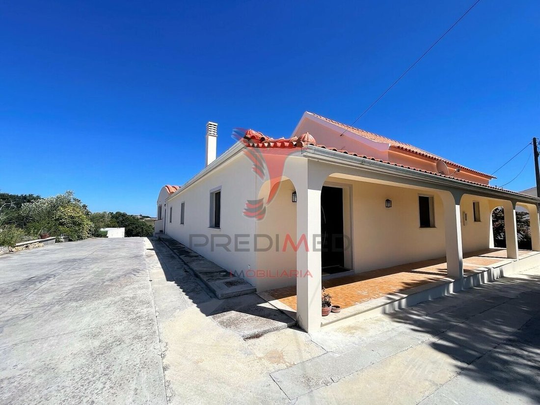 Single Storey House Near Caldas Da In A Dos Francos, Leiria District