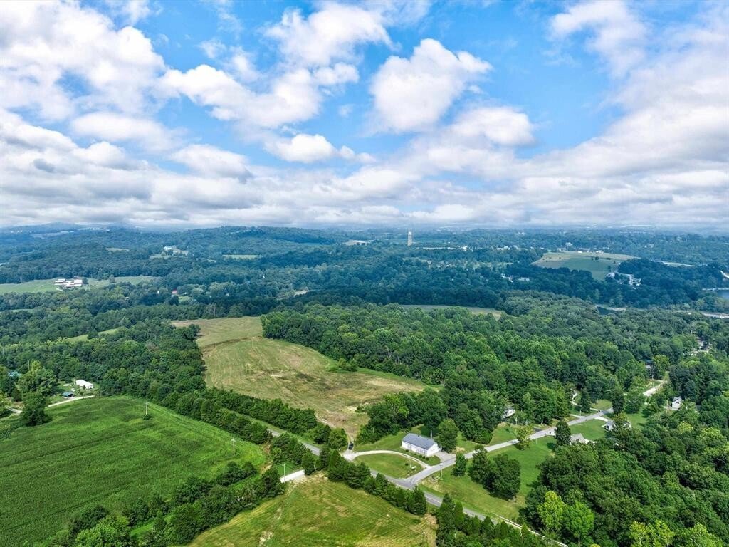 Lots And Land Falls Of Rough In Mc Daniels, Kentucky, United States For