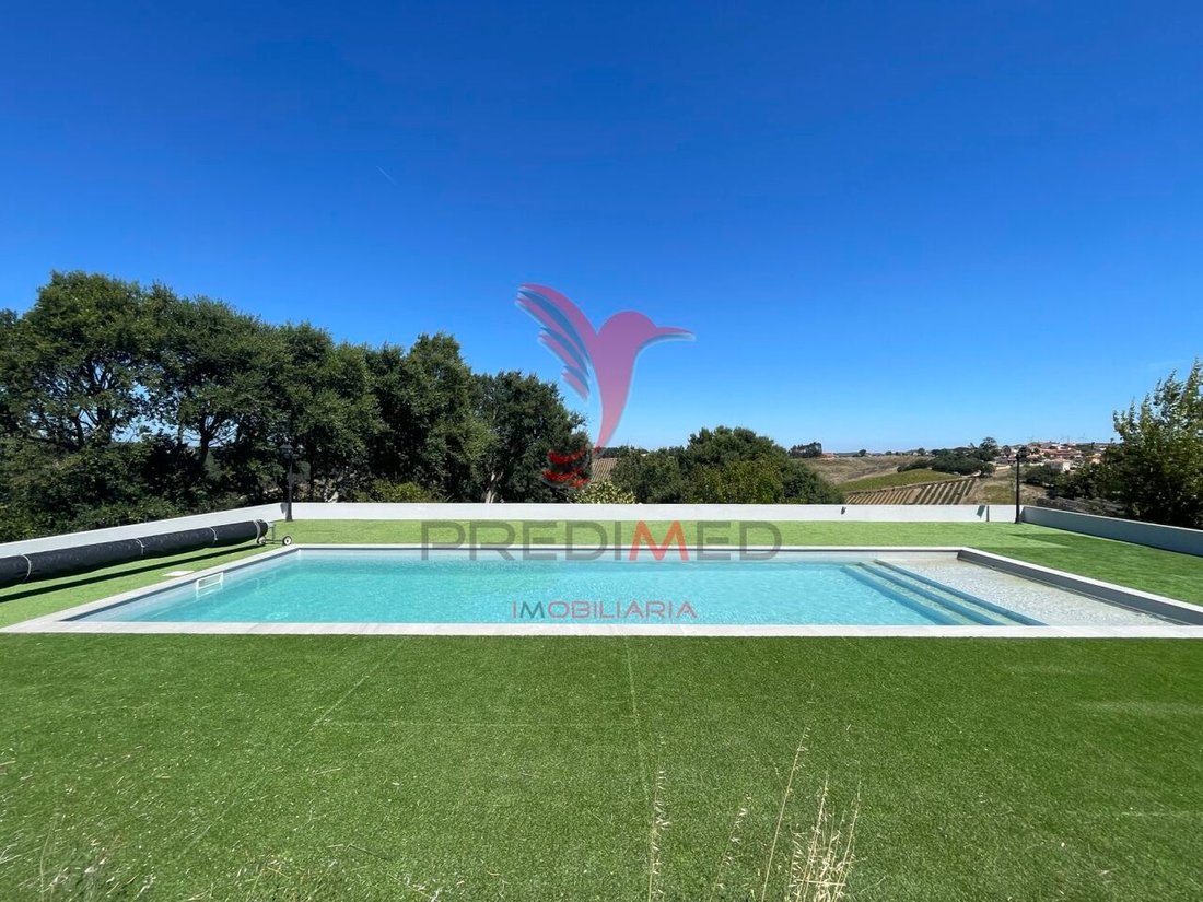 Single Storey House Near Caldas Da In A Dos Francos, Leiria District