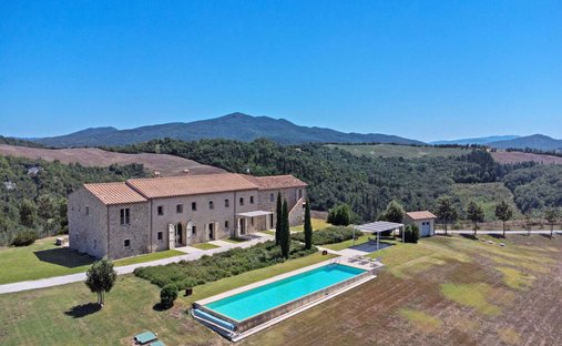 Country House in Volterra, Tuscany, Italy 1