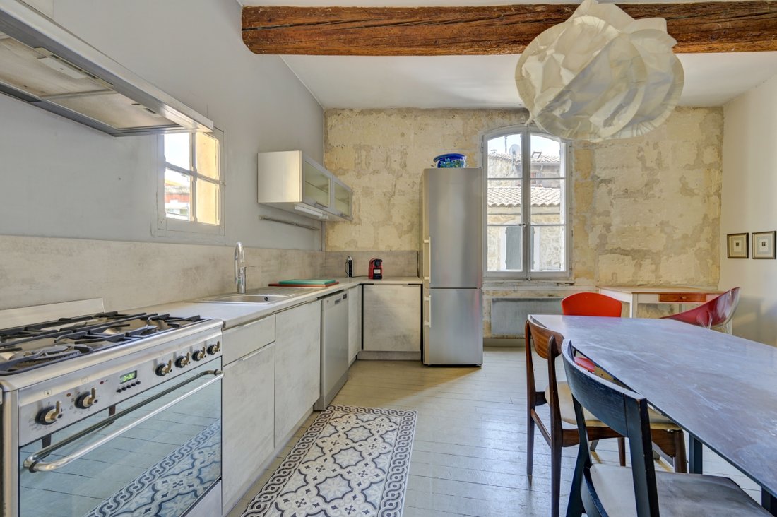 2/3 Bedroom House With Cellar In Arles, Provence Alpes Côte D'azur