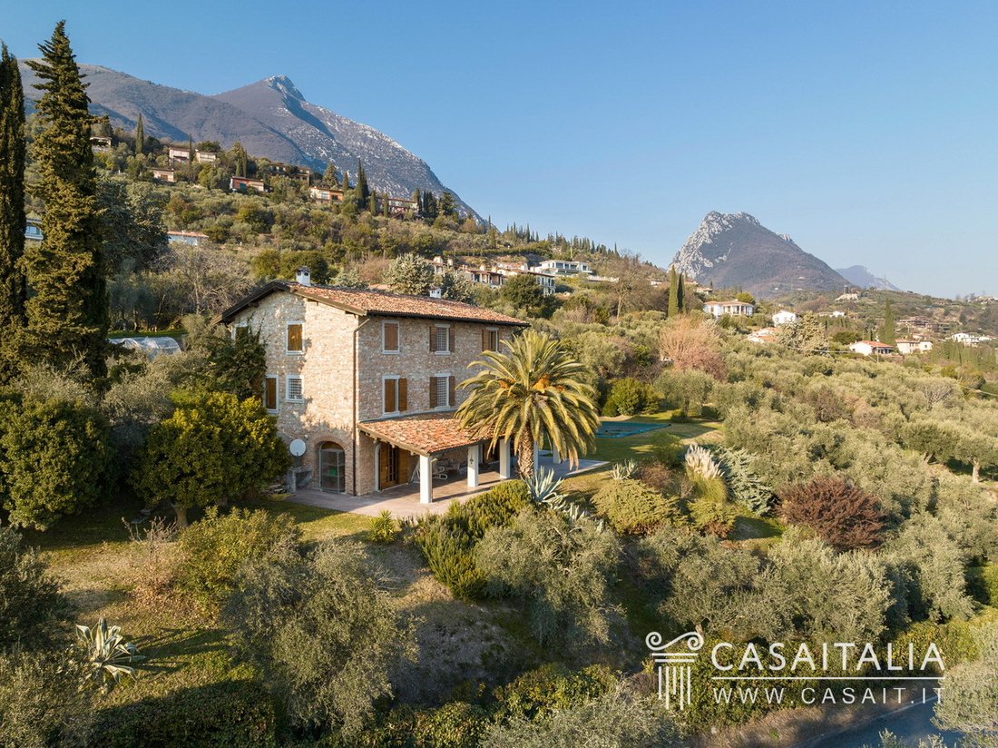 Villa in Center, Toscolano, Lombardy 5 - 12647565