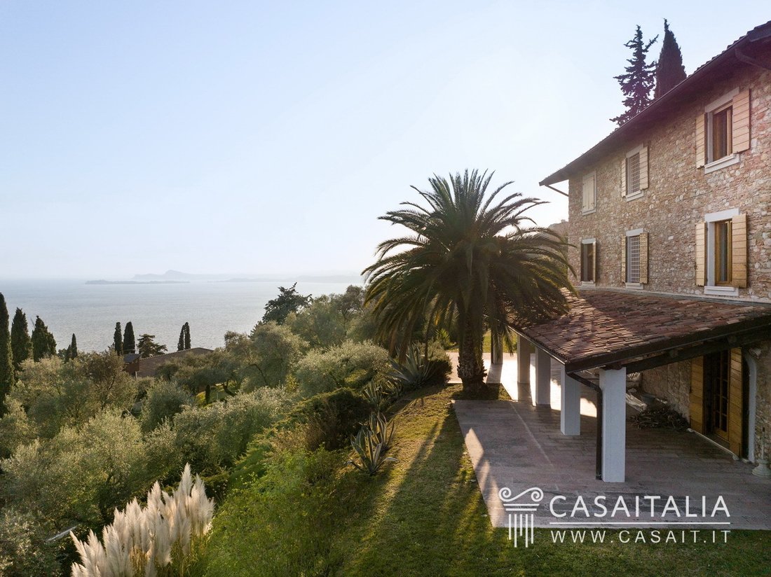 Villa in Center, Toscolano, Lombardy 3 - 12647565