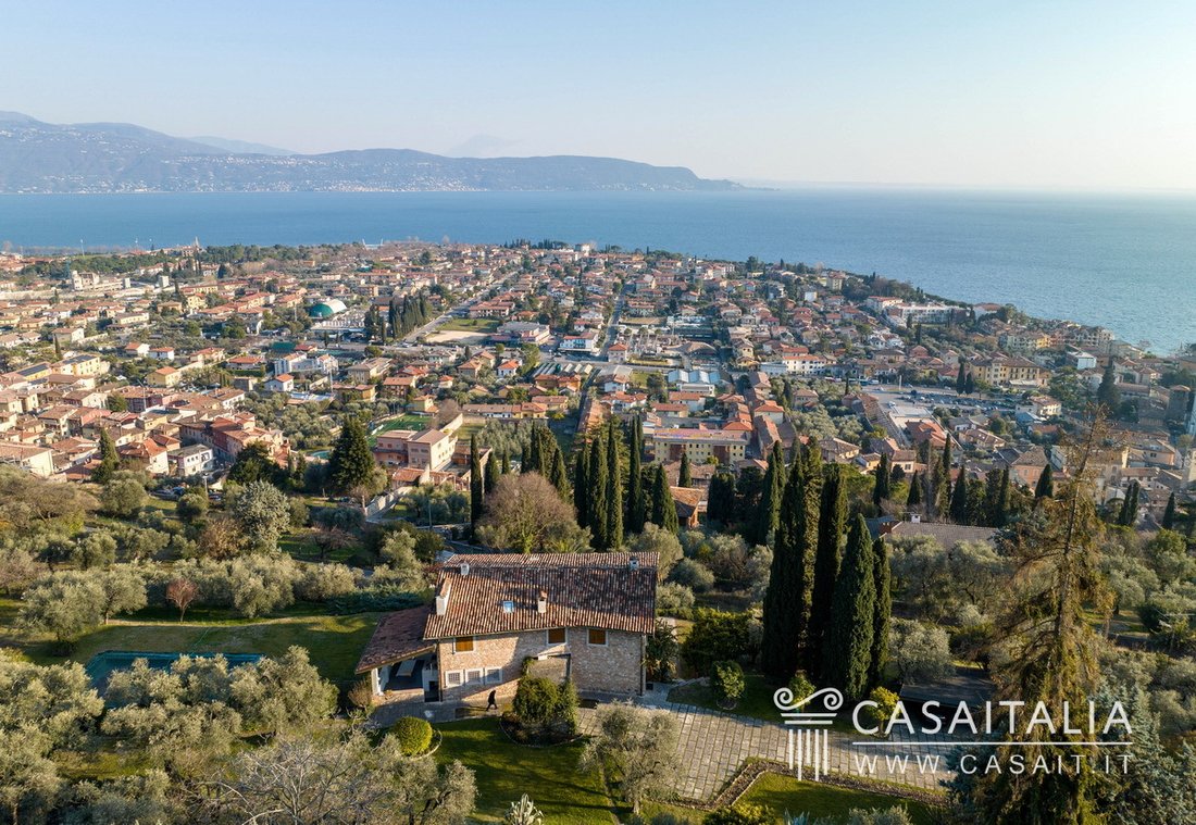 Villa in Center, Toscolano, Lombardy 4 - 12647565