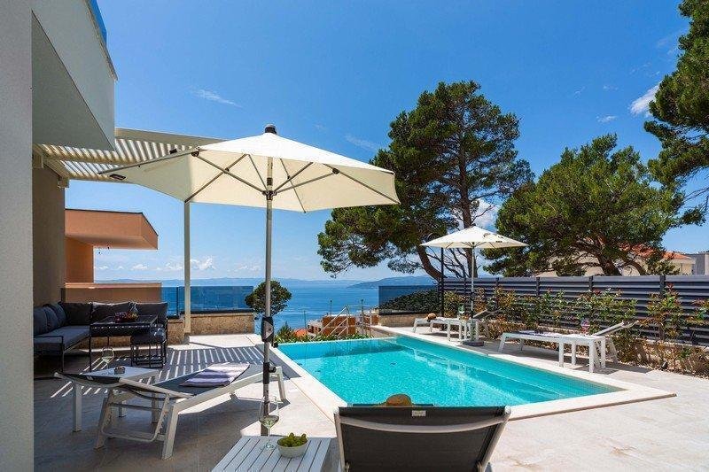 Villa in Veliko Brdo, Split-Dalmatia County, Croatia 3 - 13200747