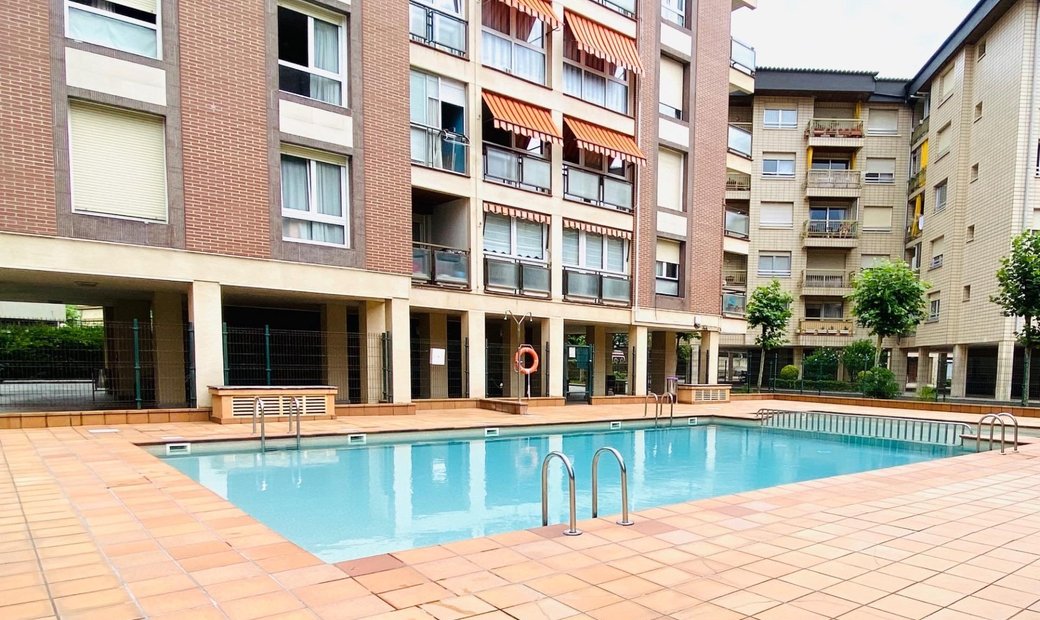 Zarautz Flat In Zarautz, Basque Country, Spain For Sale (13201208)