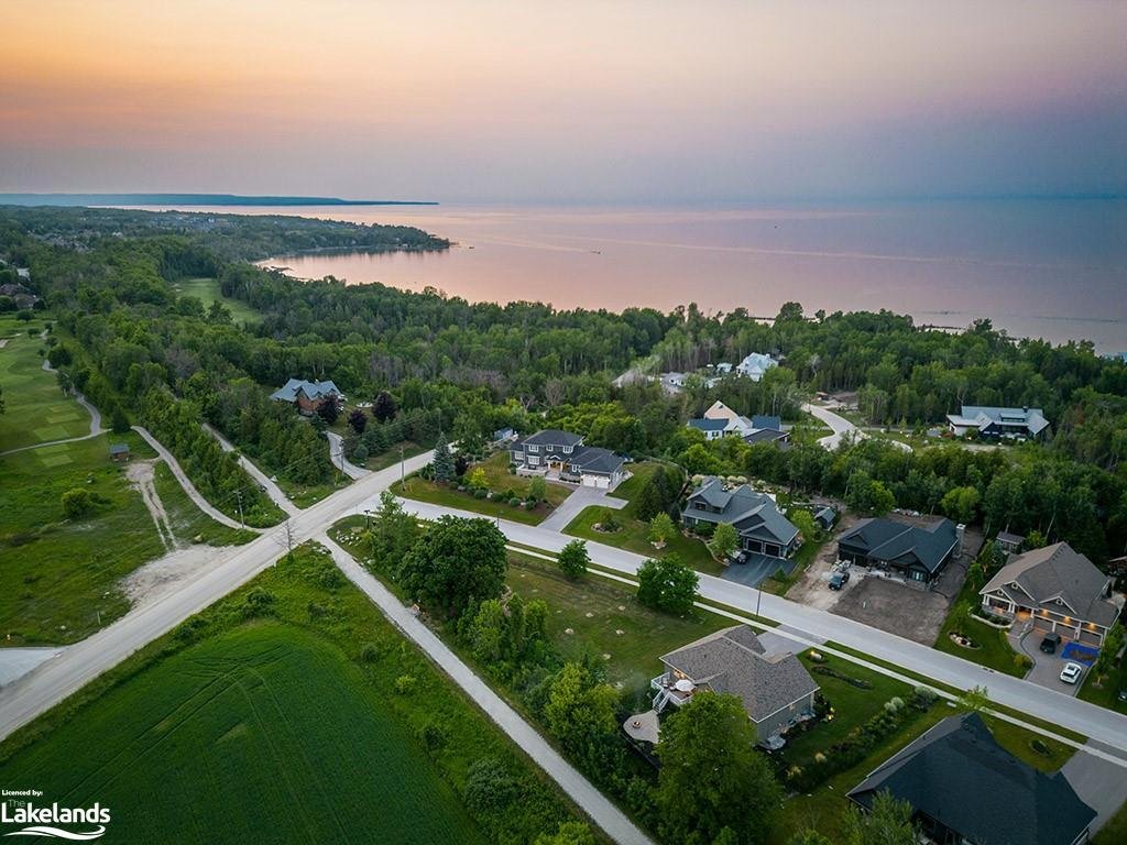 The Epitome Of Blue Mountains Living In Thornbury, Ontario, Canada For