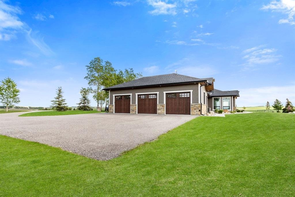Stunning Custom Built Bungalow Offers Breathtaking In Madden, Alberta