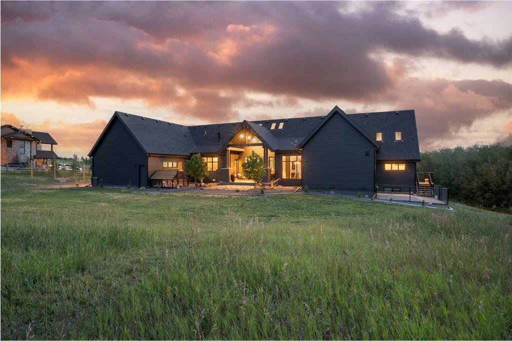 Organic Modern Luxury Bungalow In De Winton, Alberta, Canada For Sale